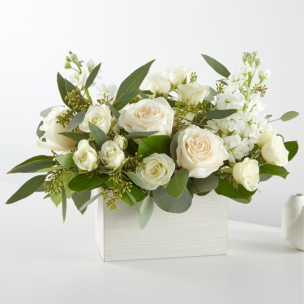 Fresh Linen Box Bouquet –  Jnblooms Llc, Spring Hill FL
